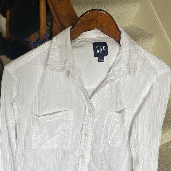GAP Gauzy Crinkle Cotton White Button Down Shirt - Picture 5 of 16